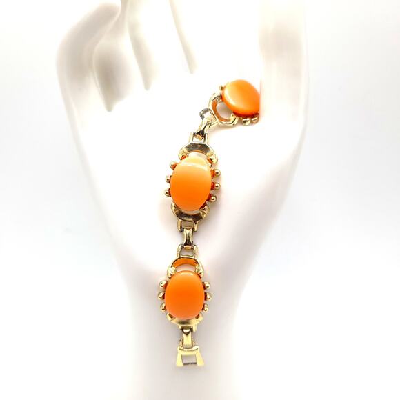 Vintage Orange Moonglow Bracelet, Gold Tone, 7", 1950s - Picture 2 of 10